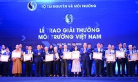 Organizaciones y particulares empeñados en proteger el medio ambiente en Vietnam
