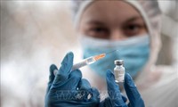 Unión Europea pide examinar la eficiencia de vacunas contra nuevas cepas de coronavirus