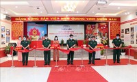 Inauguración de la exposición “Parlamento vietnamita- Nuevos caminos de renovación y desarrollo”