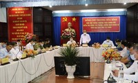Viceprimer ministro examina el trabajo anti epidémico en Tay Ninh