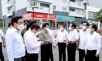 Premier vietnamita orienta la respuesta anti-coronavirus en Ciudad Ho Chi Minh y provincias vecinas