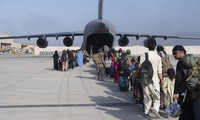 Más de 4 mil estadounidenses evacuados de Afganistán hasta el momento