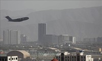 ONU reanuda vuelos humanitarios a Afganistán