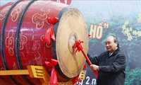 El presidente de Vietnam asiste al acto de lanzamiento del Tet de siembra de árboles