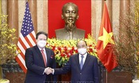 Presidente vietnamita recibe a embajadores de Estados Unidos, México y Singapur