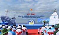 ベトナムの海と島週間に応える集会