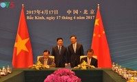 ベトナムと中国、全面的友好協力関係を強化