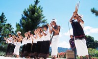  チュル族の独特な文化