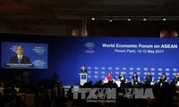 フック首相 WEF・ASEAN会議から帰国の途