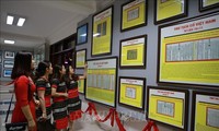クアンチ省で ベトナムのホアンサ・チュオンサ両群島に関する展示会