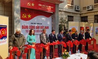 「ベトナム共産党・大会から大会へ」の展示会