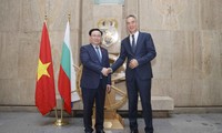フエ議長 ブルガリアのブルガス市長と会見