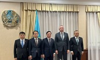 多分野においてカザフスタンとの関係の一層の発展を