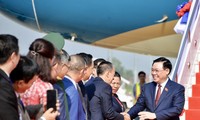 フエ国会議長 カンボジア・ラオス・ベトナム3か国の首脳会議に出席
