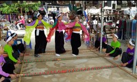 タイ族の伝統民謡「カップ」
