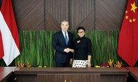 中国の王毅外相、ガザ停戦訴え　インドネシア外相との会談で