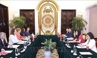 ベトナム･ポーランド外務次官級政治協議 開催