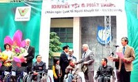 Aktivitas menyambut Hari Internasional tentang Penyandang Cacad di Vietnam dan dunia
