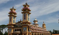 Propinsi Tay Ninh menarik wisatawan dan investor