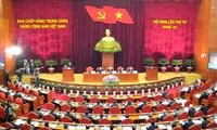 Pendapat  opini umum Vietnam  tentang pelaksanaan aktivitas  politik  penting di kalangan Partai.