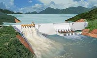 Deputi PM  Hoang Trung Hai memerintahkan mengoperasikan unit generator nomor 5 pabrik hydrolistrik Son La