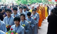 Mengucapkan selamat kepada  Pengurus   Sangha  Buddha Vietnam sehubungan dengan Mega perayaan Weisak-2012