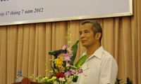 Memperkuat  kerjasama antara organisasi Serikat Buruh Vietnam dan Singapura