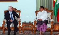 AS bersedia menggalang  hubungan militer dengan Myanmar.