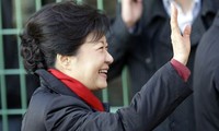 Tantangan-tantangan yang sedang dihadapi Presiden wanita pertama di Republik Korea