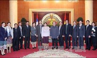Ketua MN Vietnam Nguyen Sinh Hung menerima Ketua Parlemen Laos