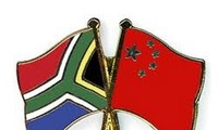 Tiongkok memperkuat kerjasama dengan Afrika Selatan dan Brasil.