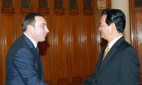 PM Vietnam, Nguyen Tan Dung menerima Menteri Ekonomi Belarus, Nicolai Snopkov