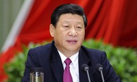 Presiden Tiongkok Xi Jin-ping berdialog dengan para wirausaha.