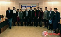 Kerjasama antara VOV  Radio Internasional Tiongkok dan Radio  Nasional Bulgaria