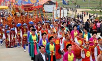 Semua kecamatan di sekitar Cagar sejarah Kuil Raja Hung menyiapkan upacara prosesi