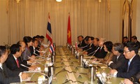 Meningkatkan hubungan Vietnam- Thailand ke tarap kemitraan strategis.