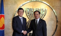 Presiden Truong Tan Sang mengunjungi Kantor Sekretariat ASEAN