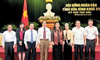 Wakil Ketua MN Tong Thi Phong  menghadiri persidangan  ke-6 Rakyat Provinsi Hoa Binh, Vietnam Utara