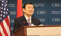 Presiden Vietnam Truong Tan Sang membacakan pidato di Pusat Pengkajian Strategi dan Internasional  (CSIS).