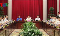 Presiden Vietnam Truong Tan Sang menerima para wirausaha muda tipikal di seluruh negeri