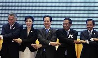 Vietnam menggalang hubungan diplomatik dengan 180 negara di dunia.