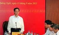 PM Vietnam Nguyen Tan Dung mengadakan temu kerja di provinsi Quang Ngai