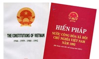 MN Vietnam  berbahas di grup-grup tentang Rancangan Amandemen UUD-1992