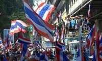Thailand belum  ada  tanda mundur  dari kedua pihak