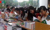 Hari Buku Vietnam memuliakan budaya membaca.