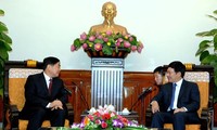 Deputi PM, Menlu Vietnam Pham Binh Minh menerima Wakil Sekretaris  Provinsi Yunnan, Tiongkok