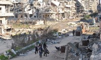 Suriah: Tentara Pemerintah dan faksi oposisi   melakukan gencatan senjata selama sehari.