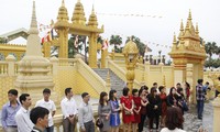 Perkampungan budaya dan wisata  etnis-etnis Vietnam- destinasi yang atraktif