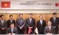 Vietnam dan Jepang  menandatangani permufakatan  kerjasama tentangmengirim dan menerima mahasiswa praktek   bidang pertanian.