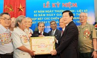 Presiden Vietnam Truong Tan Sang mengunjungi  Kompleks peninggalan sejarah Hoa Lo 
